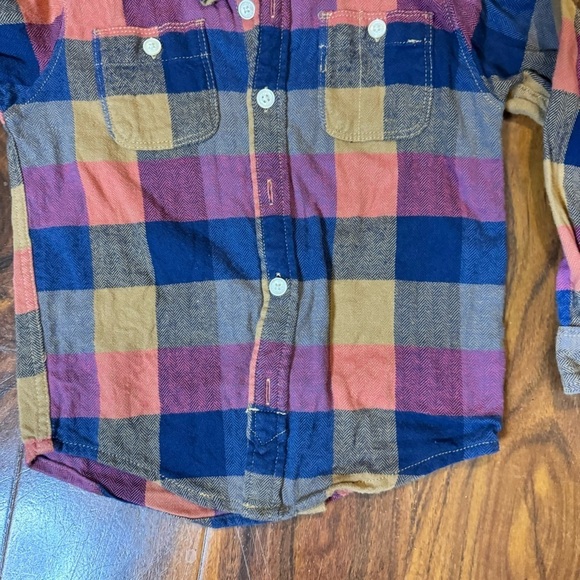 Oshkosh boys size 4T multi colored plaid flannel shirt. - Picture 2 of 6